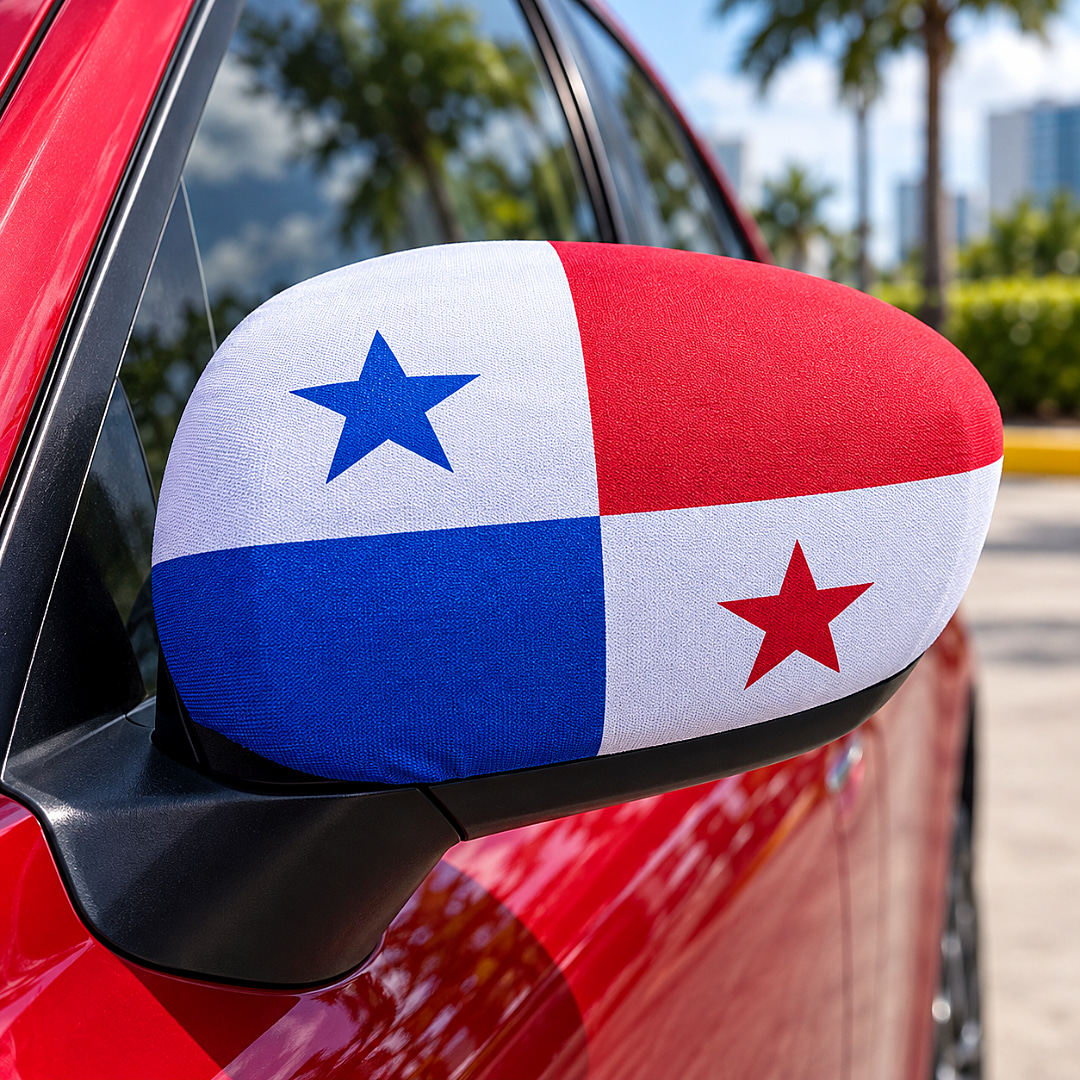 Cubierta de bandera de Panamá en espejo lateral de carro